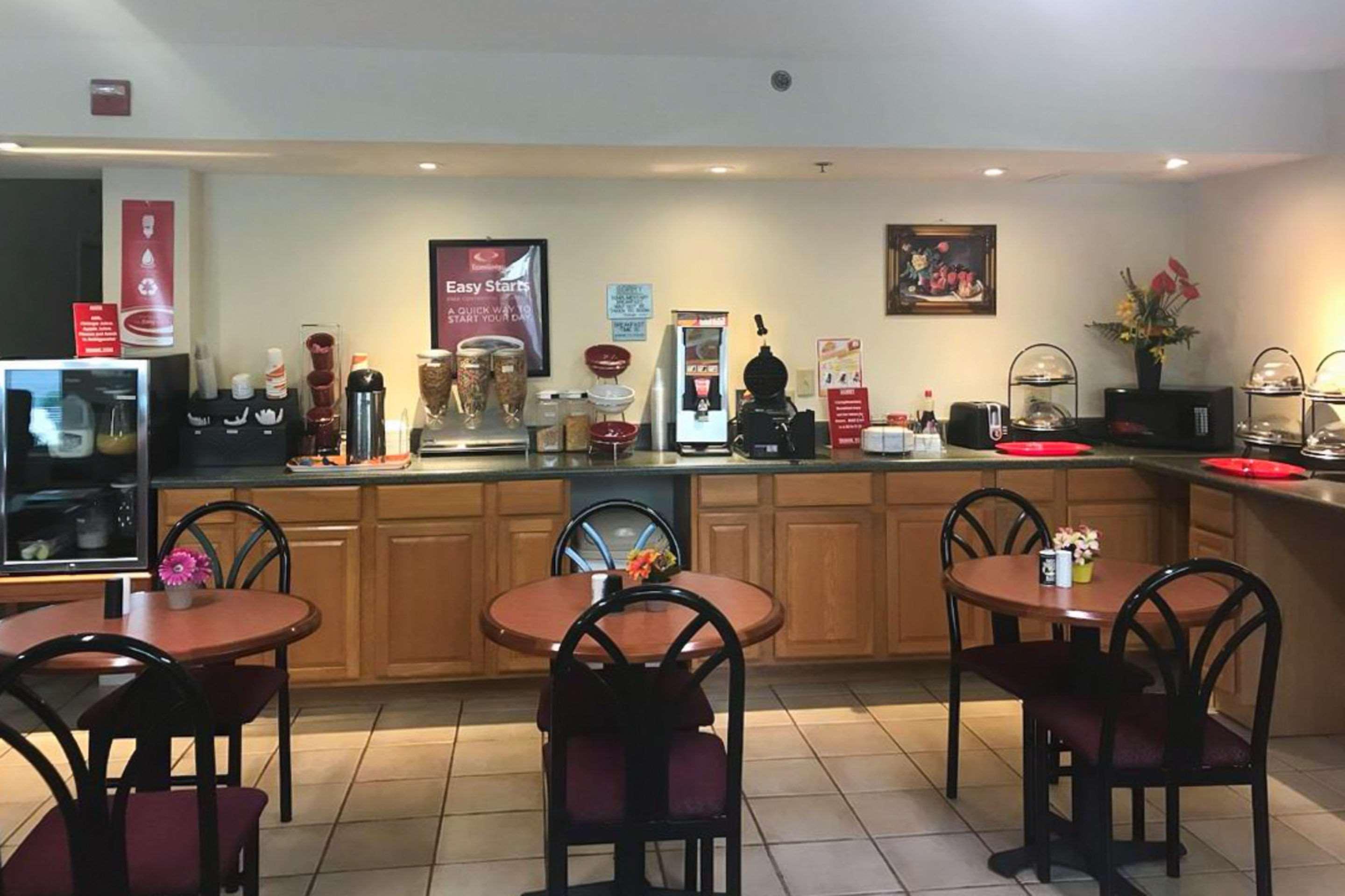 南派恩斯伊克诺套房旅店 外观 照片